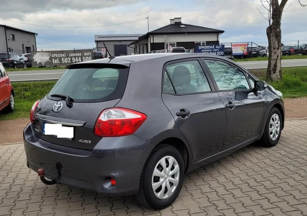 Toyota Auris cena 21990 przebieg: 220000, rok produkcji 2010 z Kutno małe 466